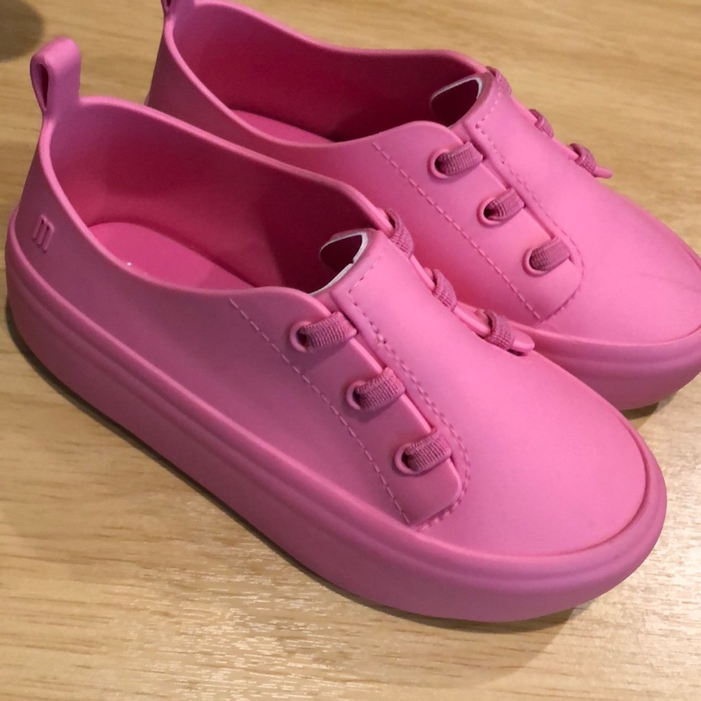 Pink Mini Melissa sneaker